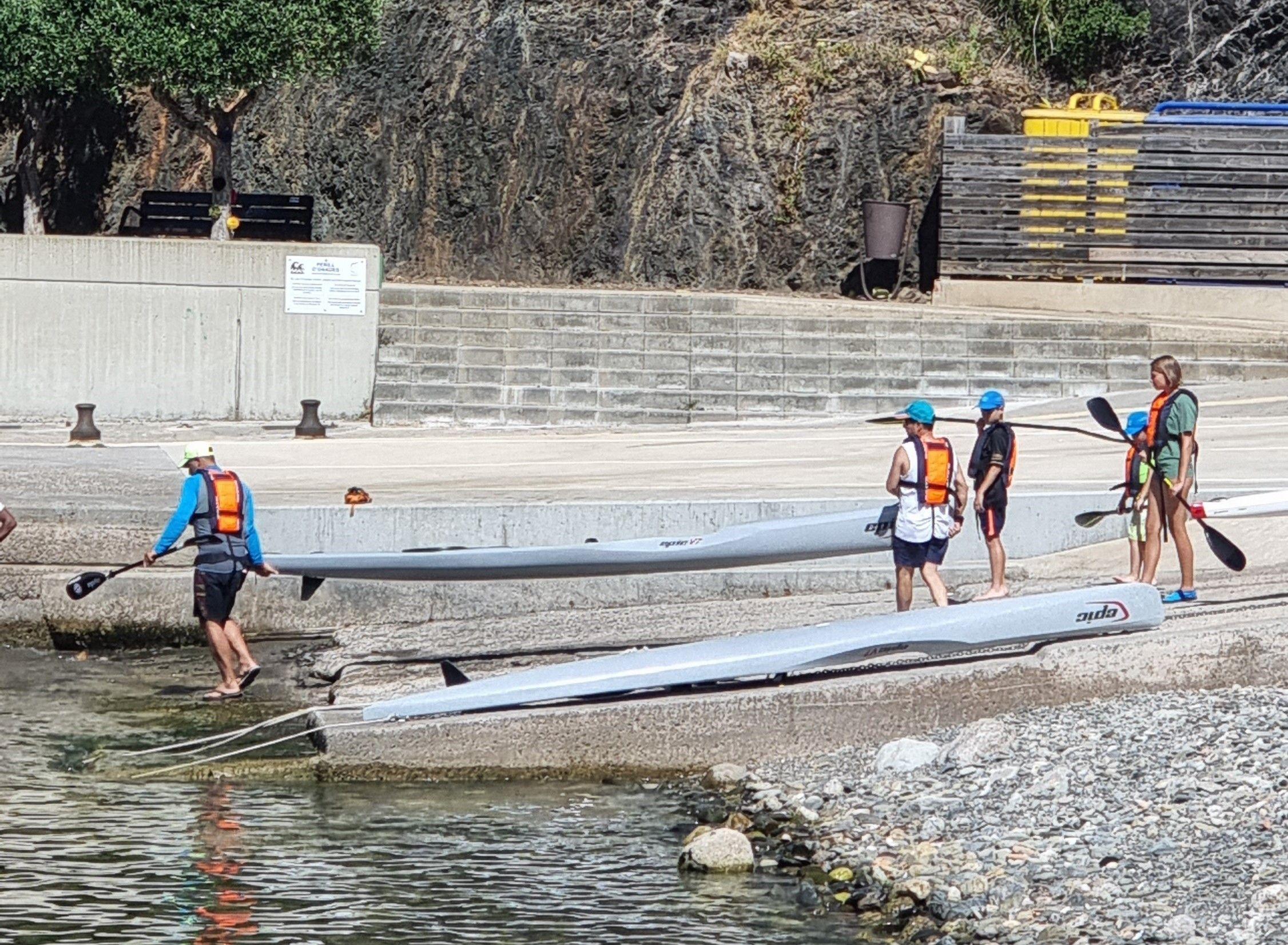 kayak surf (2).jpg