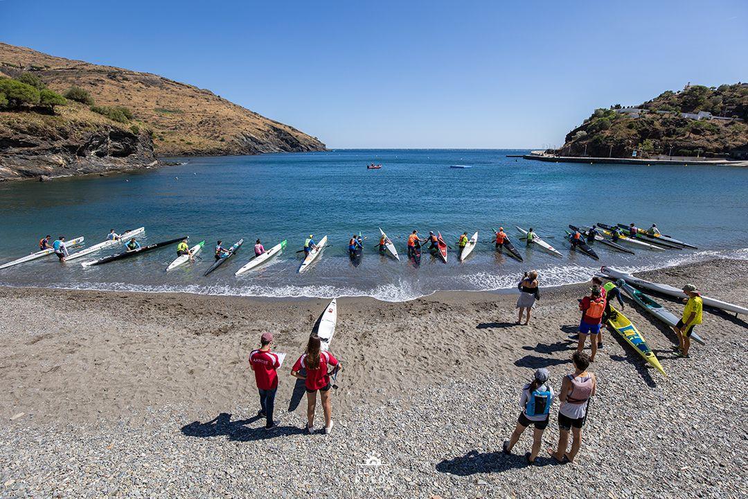 Surfskies a la baia de Portbou